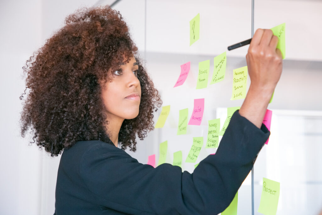 6 types de cours à suivre par le community manager freelance